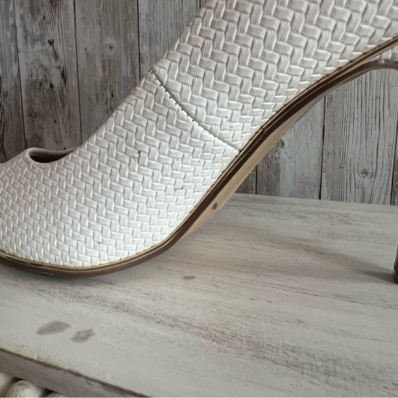 Marc New York Elegant White Textured Women's Pumps 8.5 - Picture 6 of 9